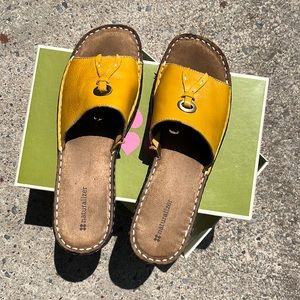 Women’s Naturalizer Callman Leather Sandal - Sunflower (yellow) - Size 10M